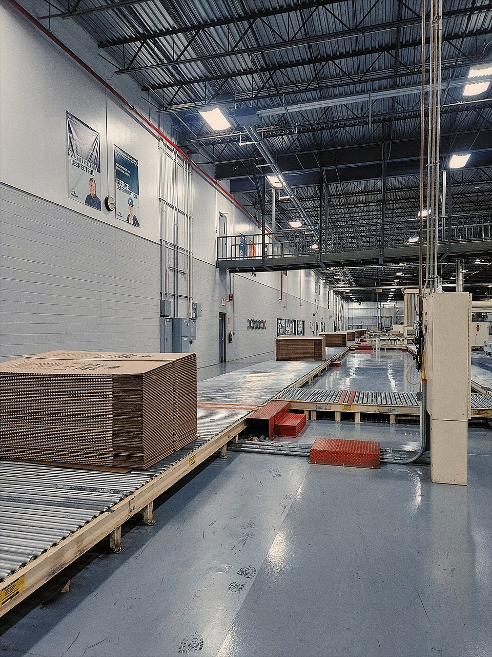 Corrugated cardboard sheets on a packaging production line